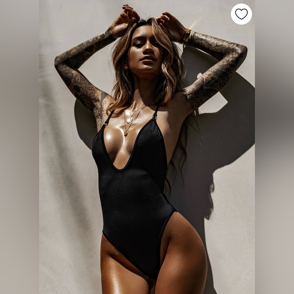 Gooseberry one piece NWT